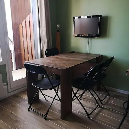 Au Pied Des Pistes Avec Parking Entierement Renove Lejlighed